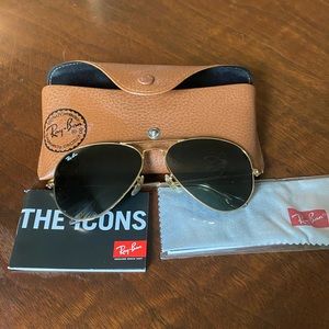 RB3025 Ray Ban 58014 Classic aviator gold rims